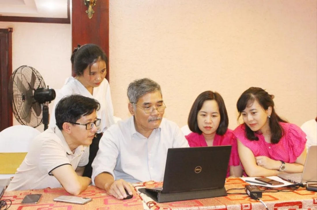 boi duong nghiep vu kien thuc ky nang lam do hoa cho phong vien hinh 1