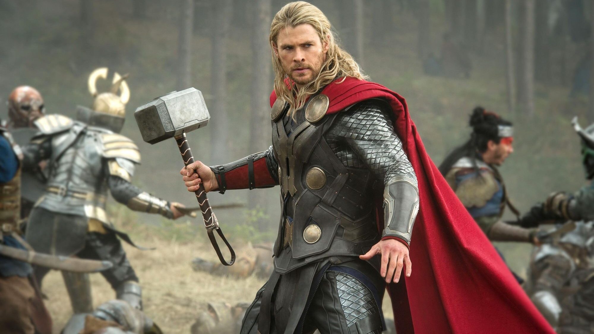 chris hemsworth tung muon tu bo vai thor hinh 3