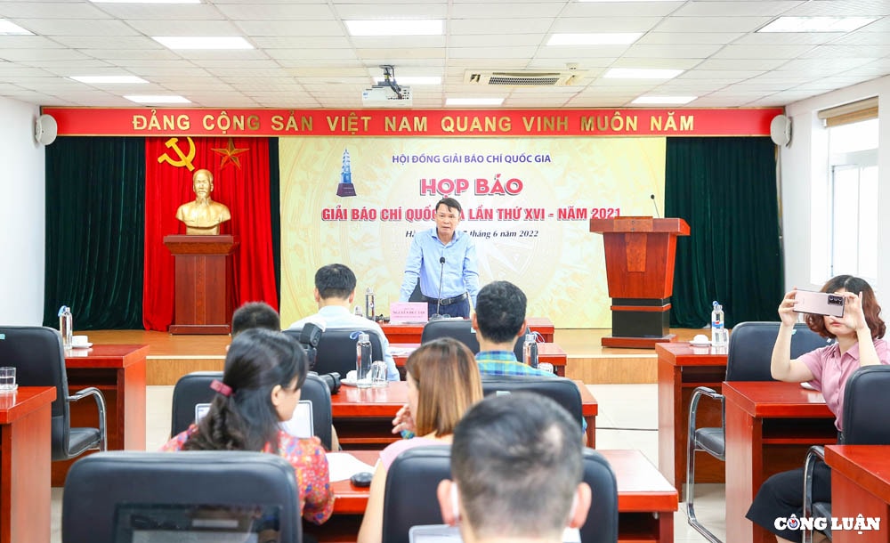 cac tac pham doat giai bao chi quoc gia co hieu qua tac dong lon co suc lan toa trong xa hoi hinh 1