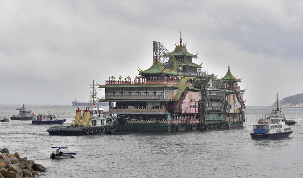 nha hang noi lon nhat the gioi chim o bien dong hinh 1