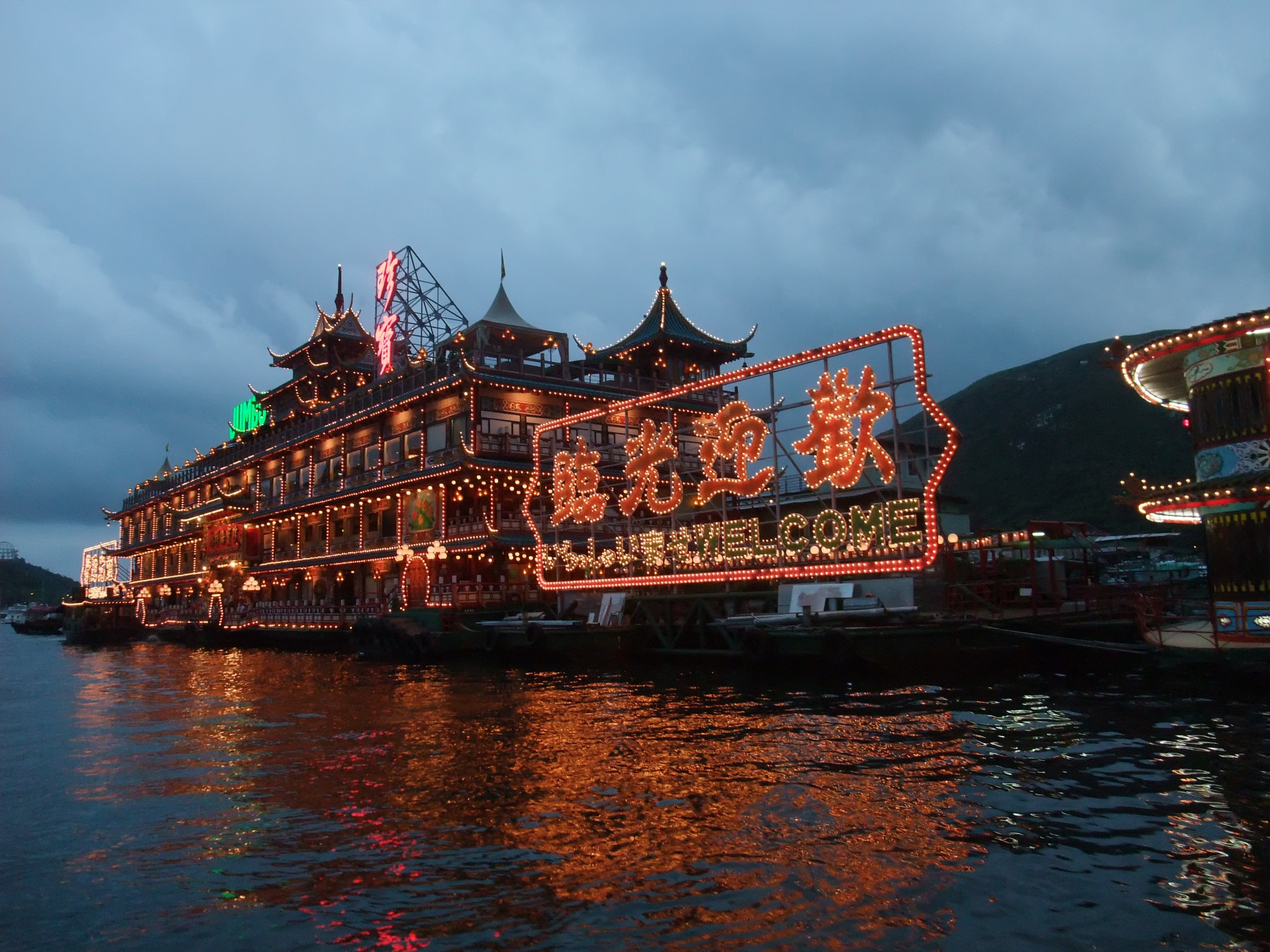 nha hang noi lon nhat the gioi chim o bien dong hinh 5