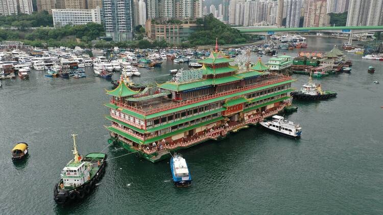 nha hang noi lon nhat the gioi chim o bien dong hinh 6