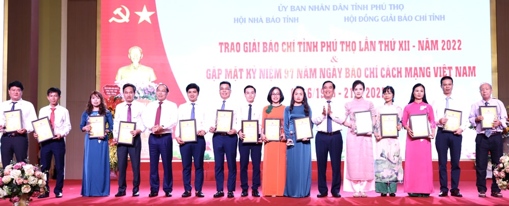 nhieu dia phuong to chuc ky niem 97 nam ngay bao chi cach mang viet nam va trao giai bao chi hinh 3