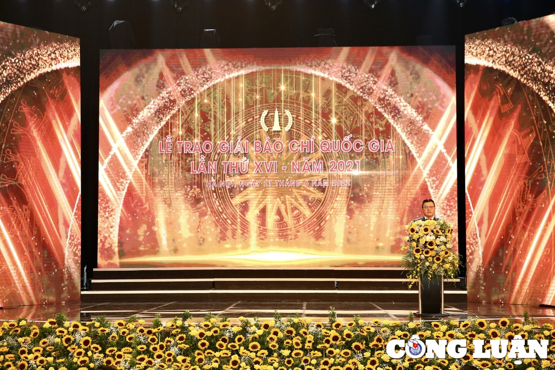 ton vinh nhung y tuong tien phong sang tao tinh than dung cam dan than cua nguoi lam bao hinh 4