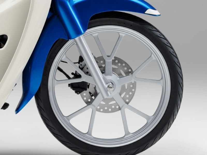 can canh honda super cub 110 duoc nang cap voi nhieu cai tien hinh 5