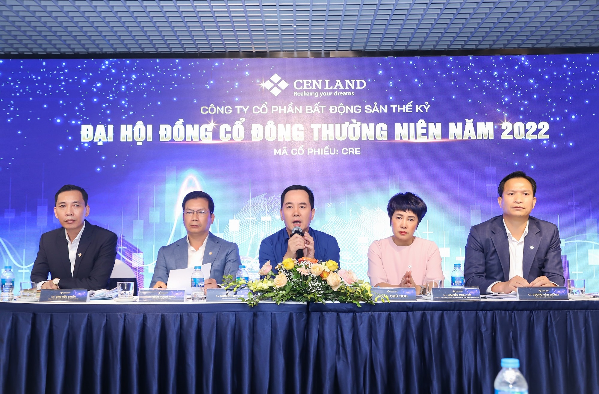cen land chua bao gio thay kho khan ma chun buoc hinh 1