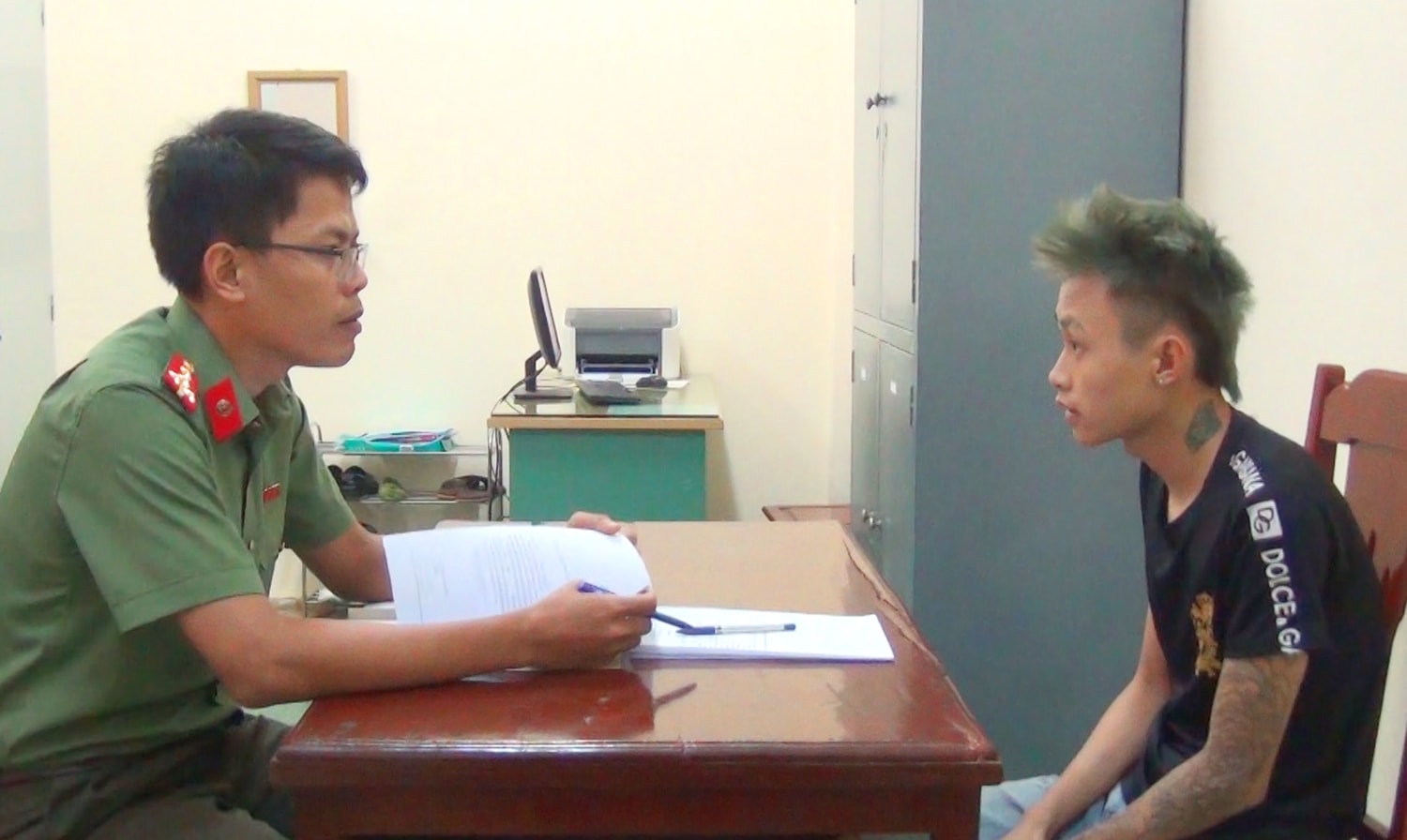 khoi to nhom doi tuong to chuc cho nguoi khac xuat canh sang campuchia lao dong trai phep hinh 1