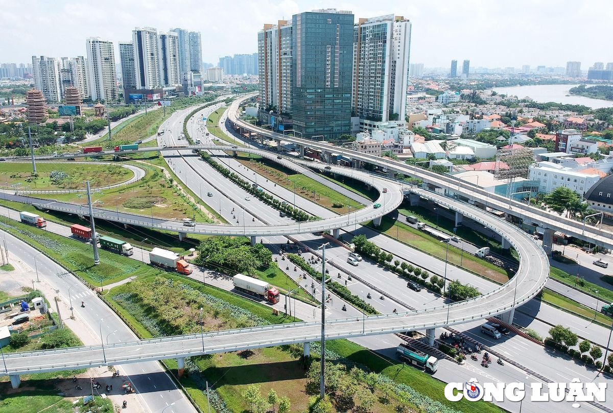 savills viet nam thi truong bat dong san thanh loc manh me trong nua cuoi nam hinh 1