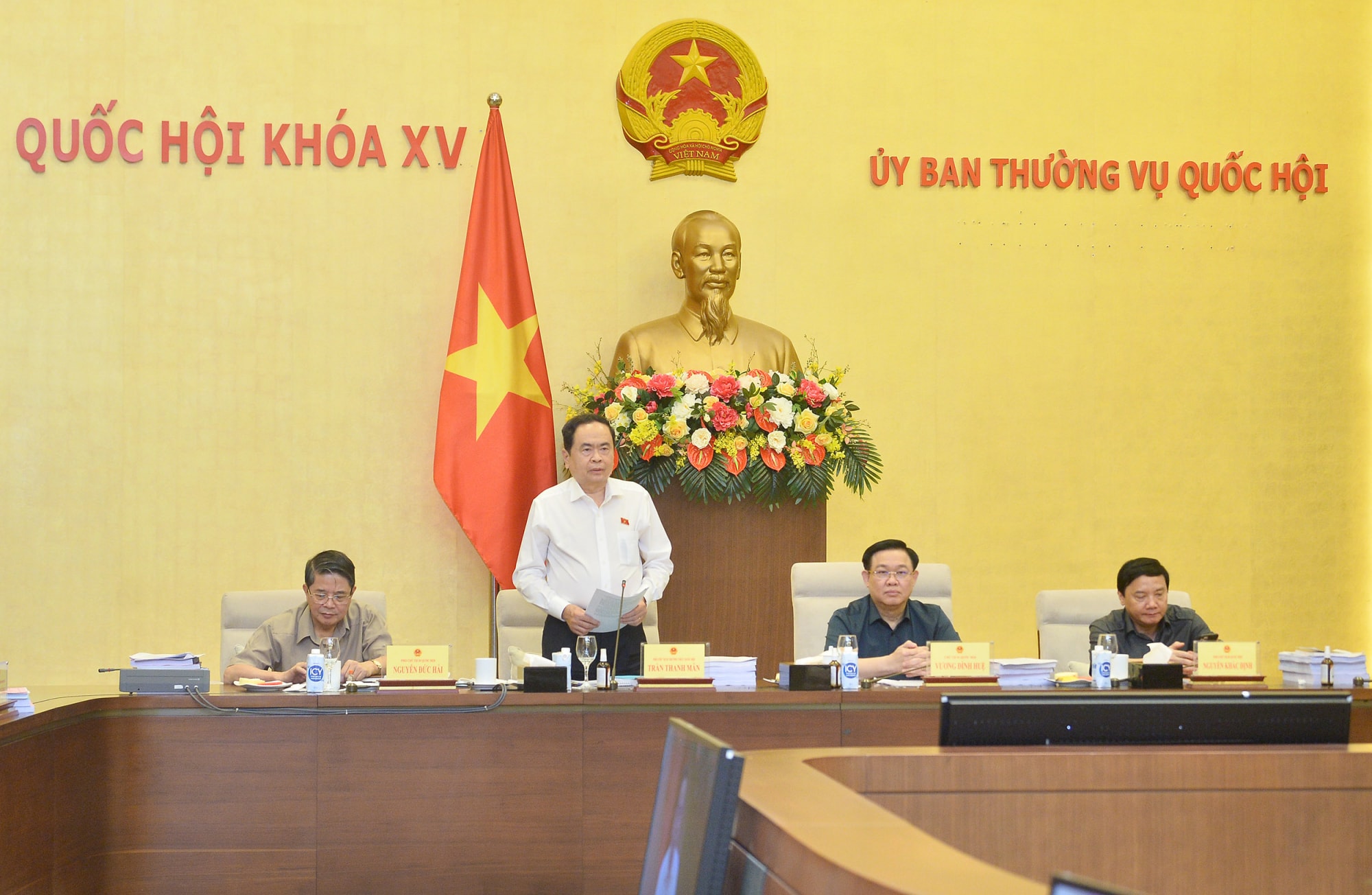 tap trung trien khai cac nhiem vu thuoc chuong trinh hanh dong cua dang doan quoc hoi hinh 2