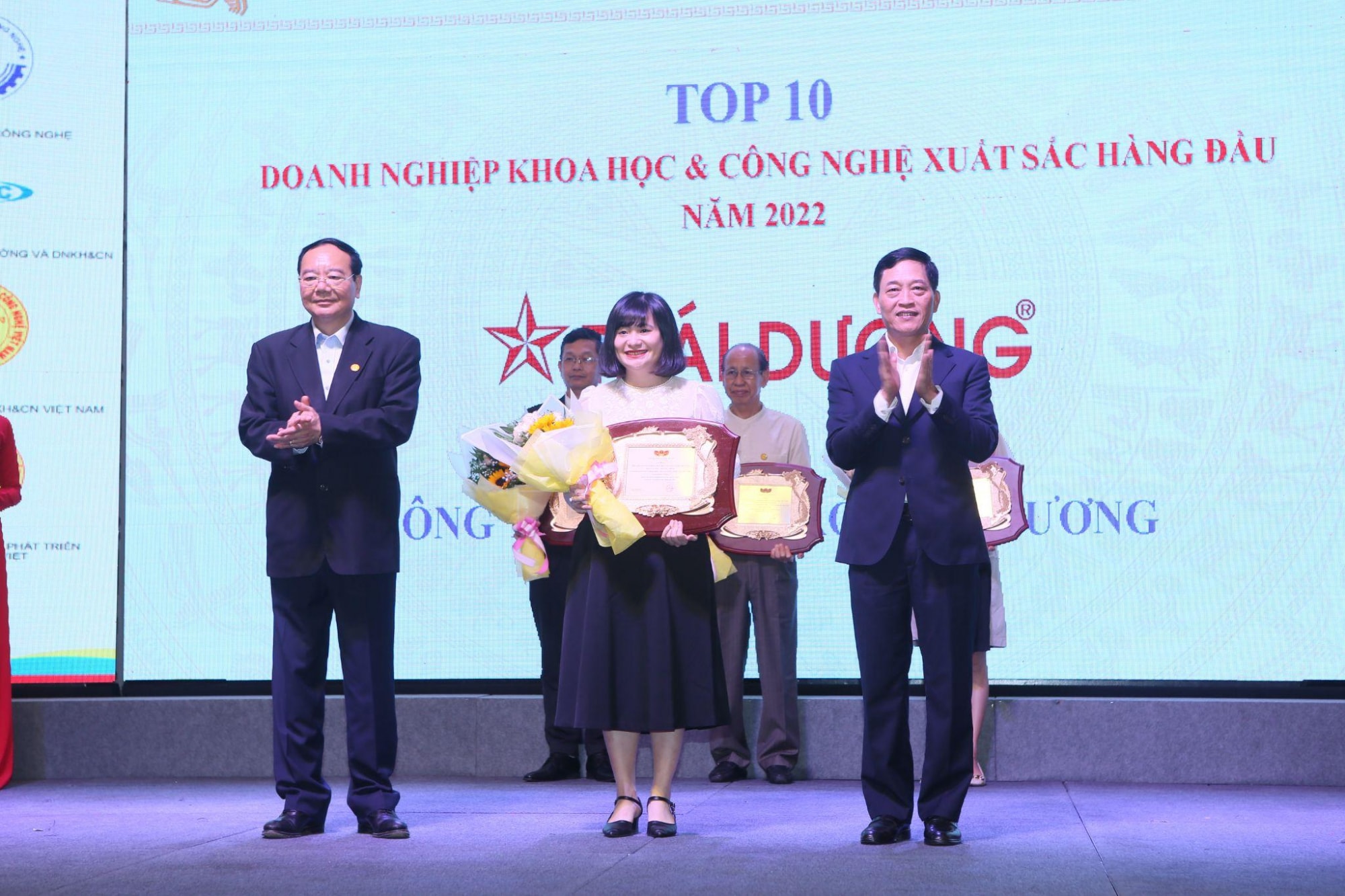 sao thai duong lot top 10 doanh nghiep khcn xuat sac hang dau nam 2022 hinh 1