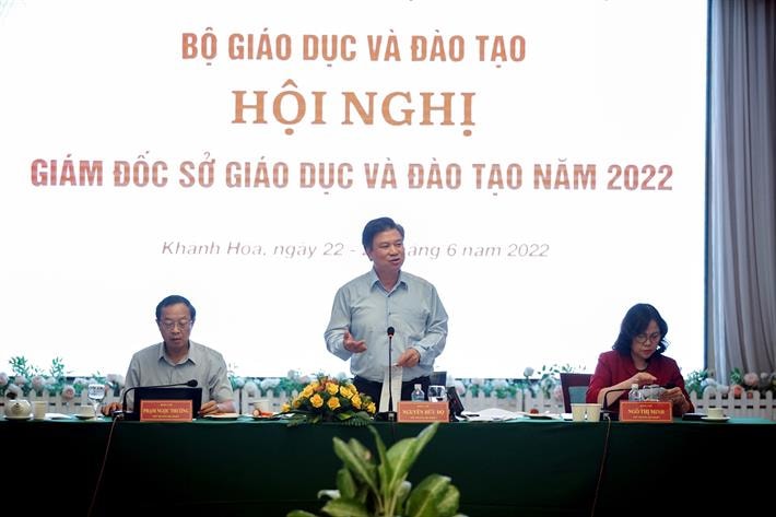 tranh truong hop mua sam trang thiet bi day hoc nhung khong su dung hinh 1