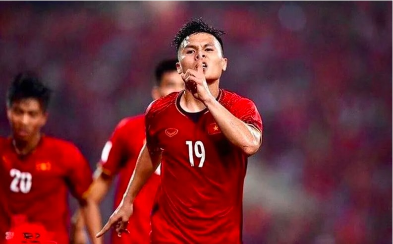Theo ông Đắc Văn, đội bóng Ligue 2 sẽ công bố bản hợp đồng mới với Quang Hải trên website chính thức vào tuần tới. Ảnh: AFC
