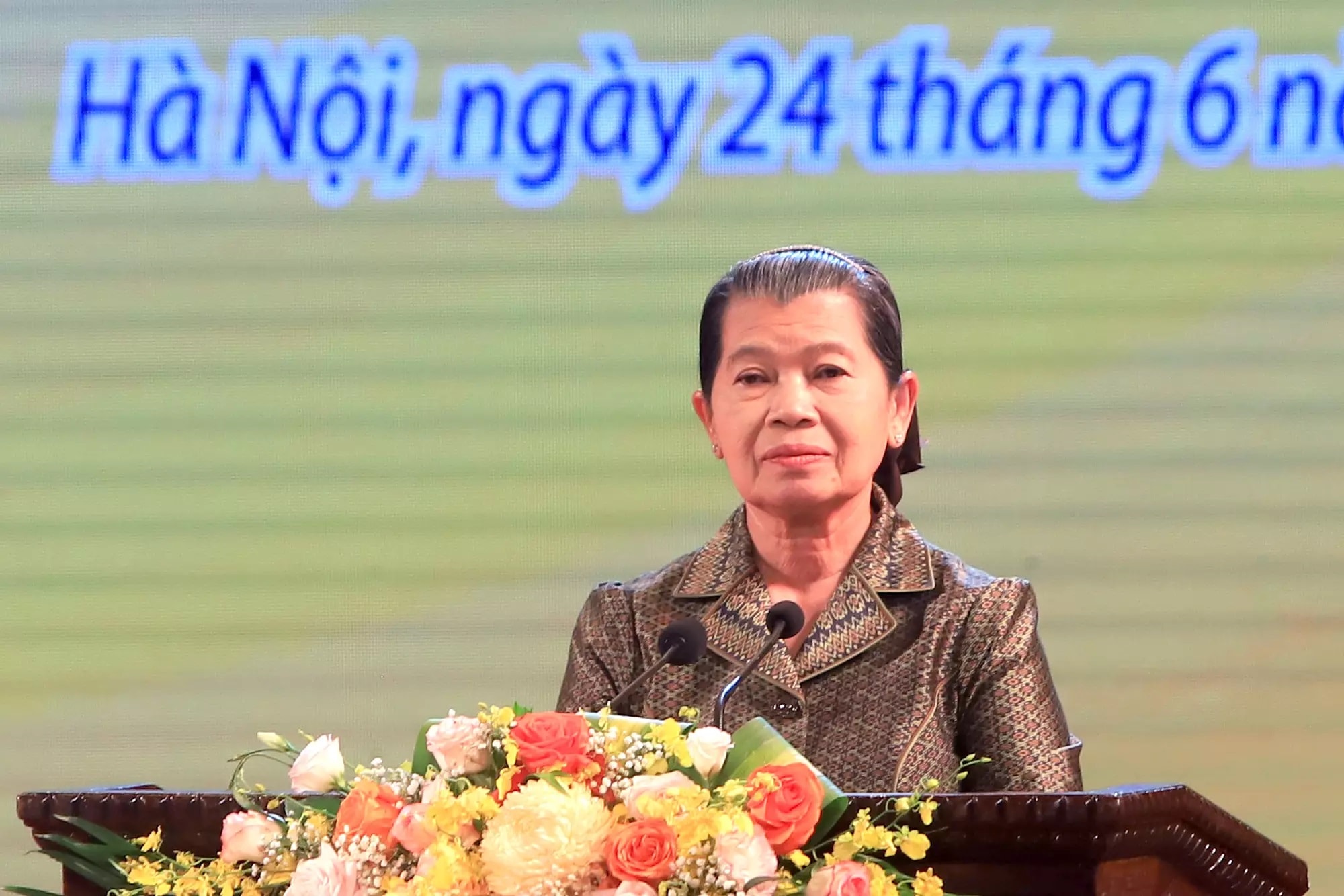 Bà Men Sam An - Phó Thủ tướng, Bộ trưởng Bộ Quan hệ Quốc hội Thượng viện và Thanh tra Campuchia.