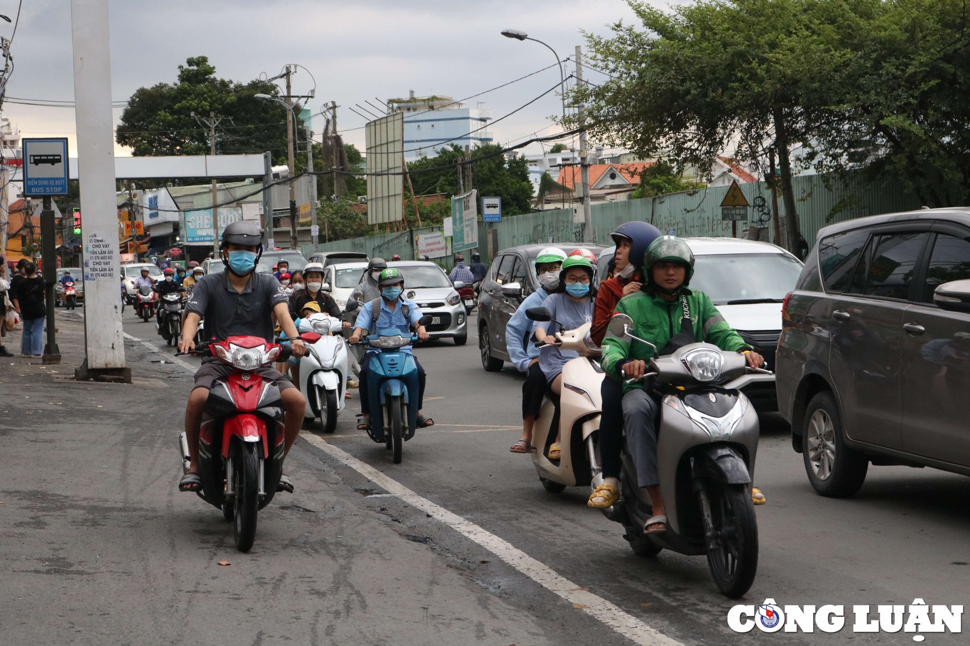 Được biết, đường Lê Văn Việt dài khoảng 4,5 km có vị trí quan trọng, là một trong những trục đường chính của TP. Thủ Đức.