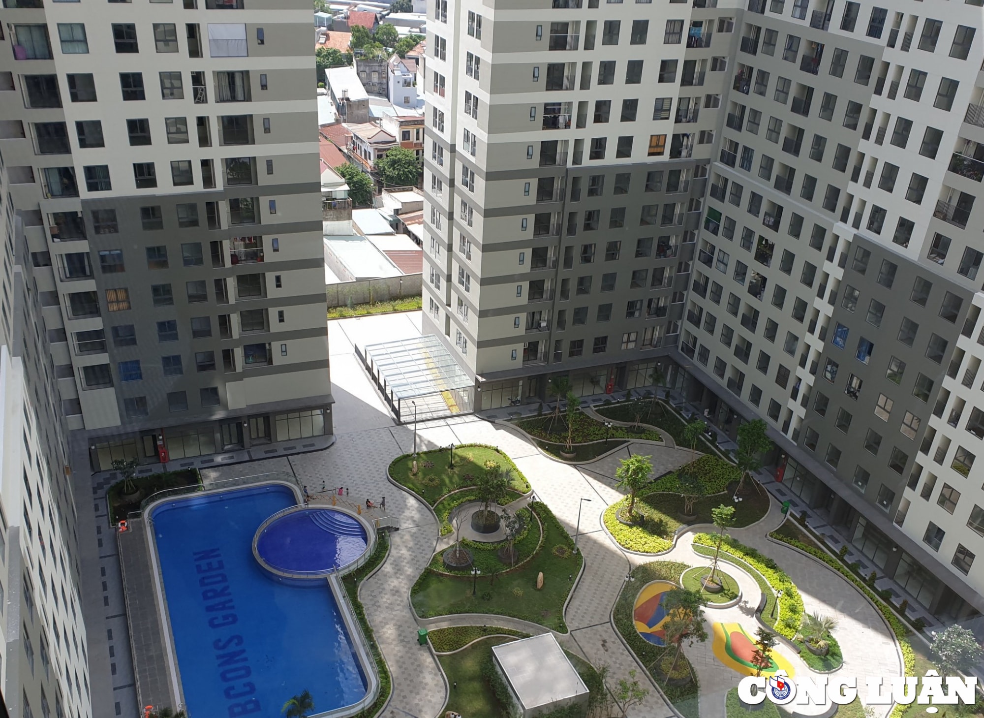 Căn hộ Bcons Garden bàn giao chưa lâu, tiện ích chưa đủ nhưng chủ đầu tư đã muốn tăng phí quản lý. Ảnh: P.N