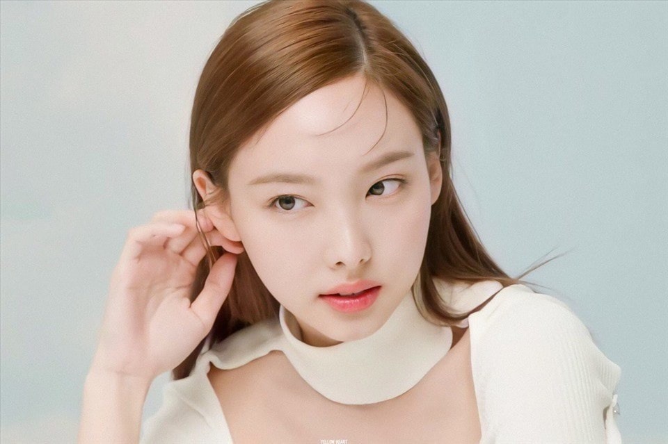 Cô nàng vô cùng đầu tư và tỉ mỉ trong album solo đầu tay. - Ảnh: JYP