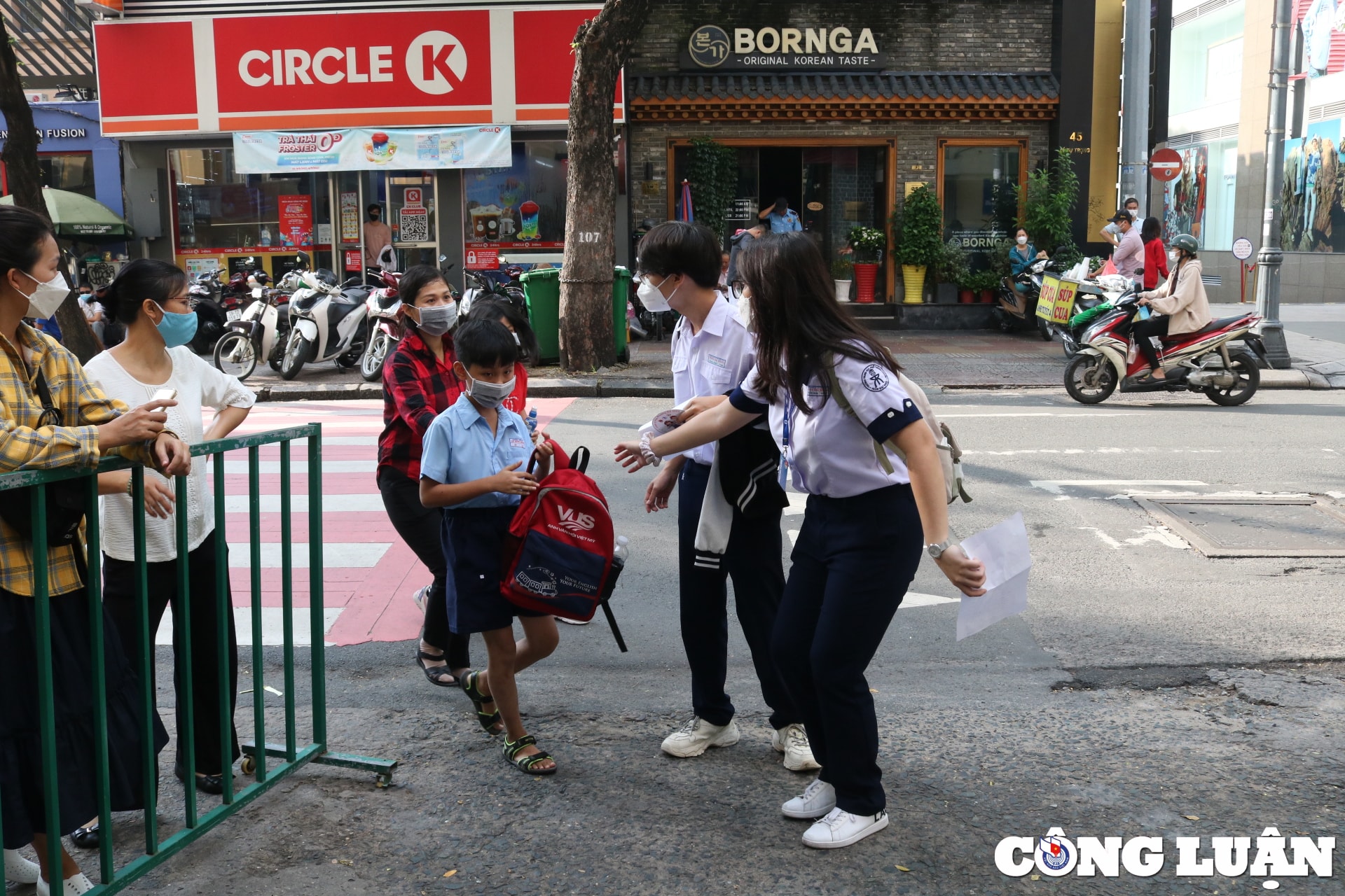 Thí sinh trong kỳ tuyển sinh lớp 6 Trường THPT chuyên Trần Đại Nghĩa năm học 2022-2023.
