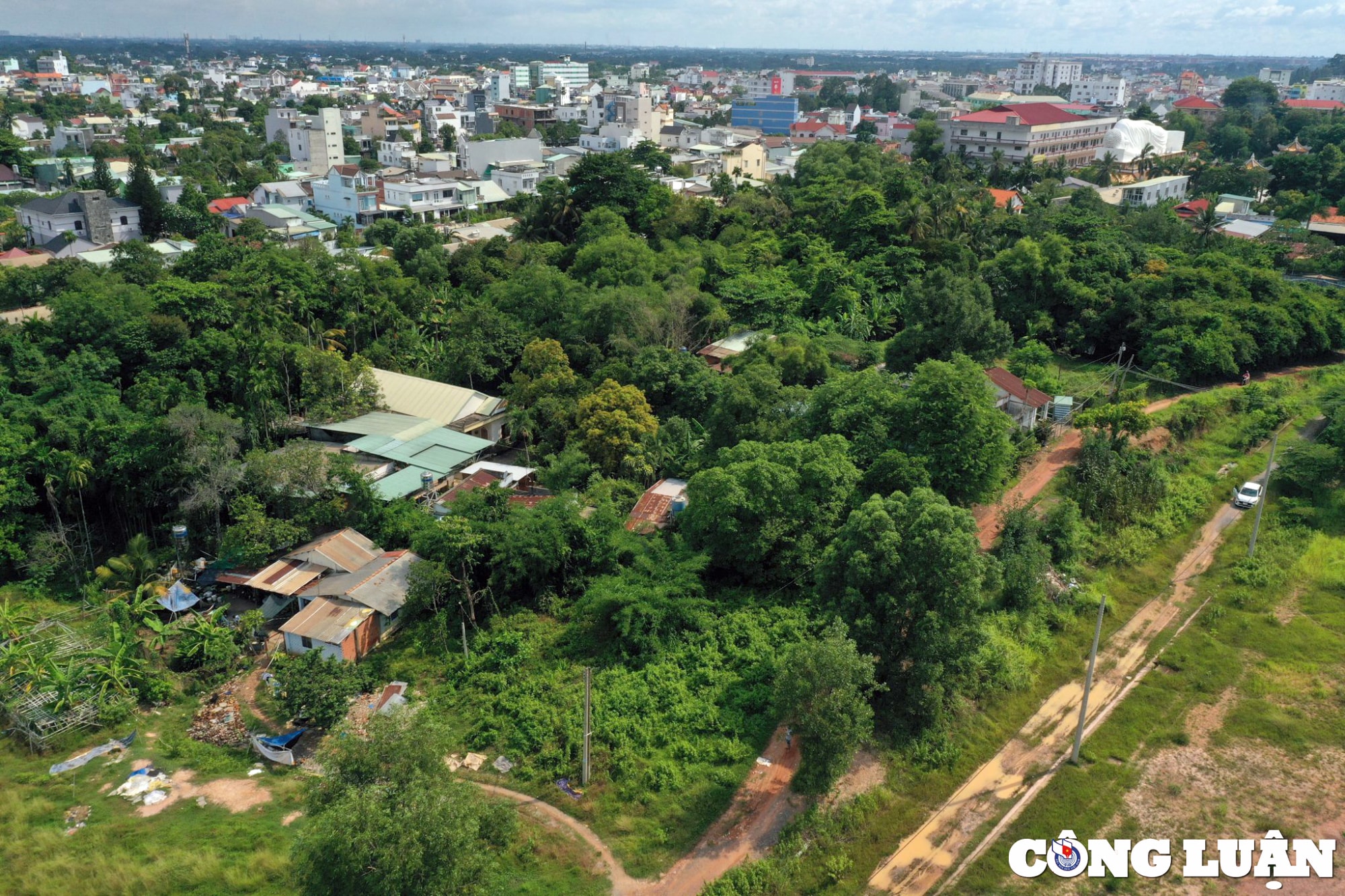 Đến năm 2015, dự án của Công ty Tân Vũ Minh không triển khai được vì thu hồi đất quá chậm nên kiến nghị UBND tỉnh thu hồi dự án và đã được chấp thuận. Cuộc sống người dân không những không được nâng cao mà còn bị ảnh hưởng nghiêm trọng vì nằm trong khu vực quy hoạch, không thể làm nhà sau nhiều năm hư hỏng trong khi xung quanh cực kỳ sầm uất.