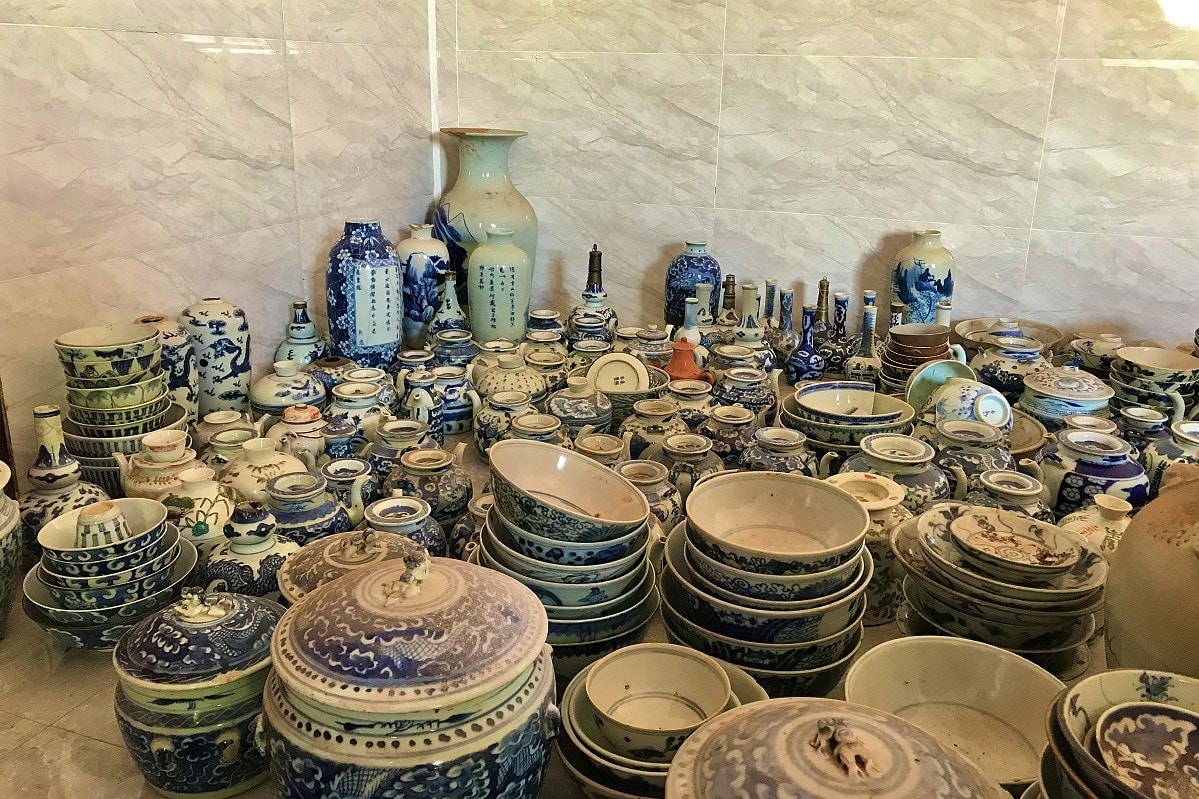Hàng nghìn món đồ đều được ông Khoang bảo quản, gìn giữ cẩn thận