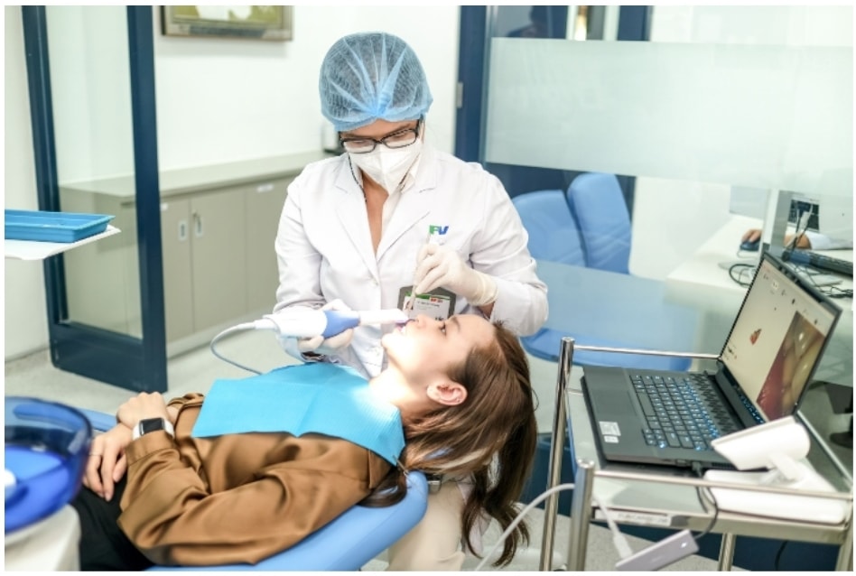 Rất nhiều bệnh nhân tin tưởng chọn Khoa Nha và Phẫu thuật hàm mặt Bệnh viện FV để điều trị các vấn đề về răng và hàm mặt.