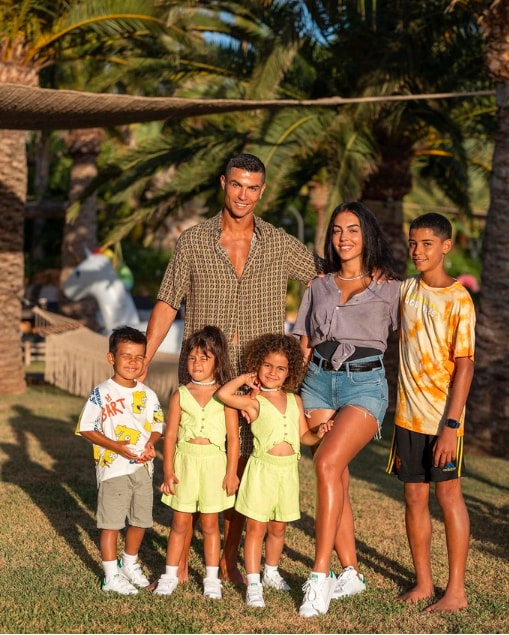 Gia đình Ronaldo đang tận hưởng những ngày nghỉ tại Majorca. Ảnh: Daily Mail