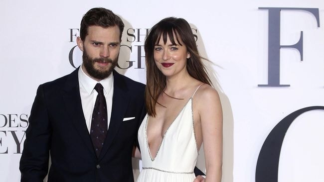Nữ diễn viên Dakota Johnson và bạn diễn trong loạt phim “50 sắc thái” - Jamie Dornan nhận được sự yêu mến của khán giả/ Ảnh: Variety