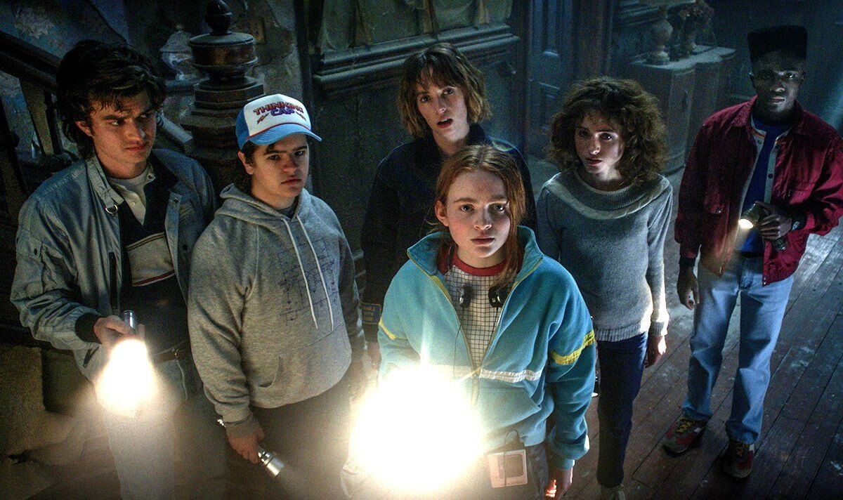stranger things 4 pha vo ky luc khien netflix qua tai khi phat tap cuoi hinh 2