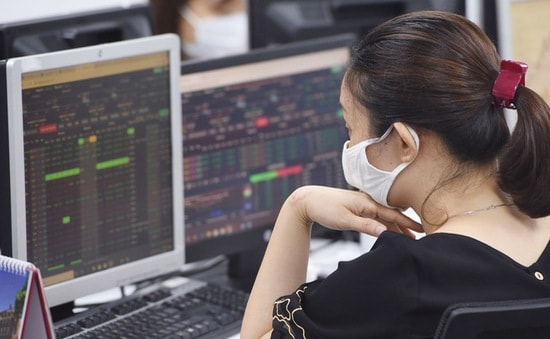 giao dich than trong vn index kho vuot nguong 1200 diem hinh 1
