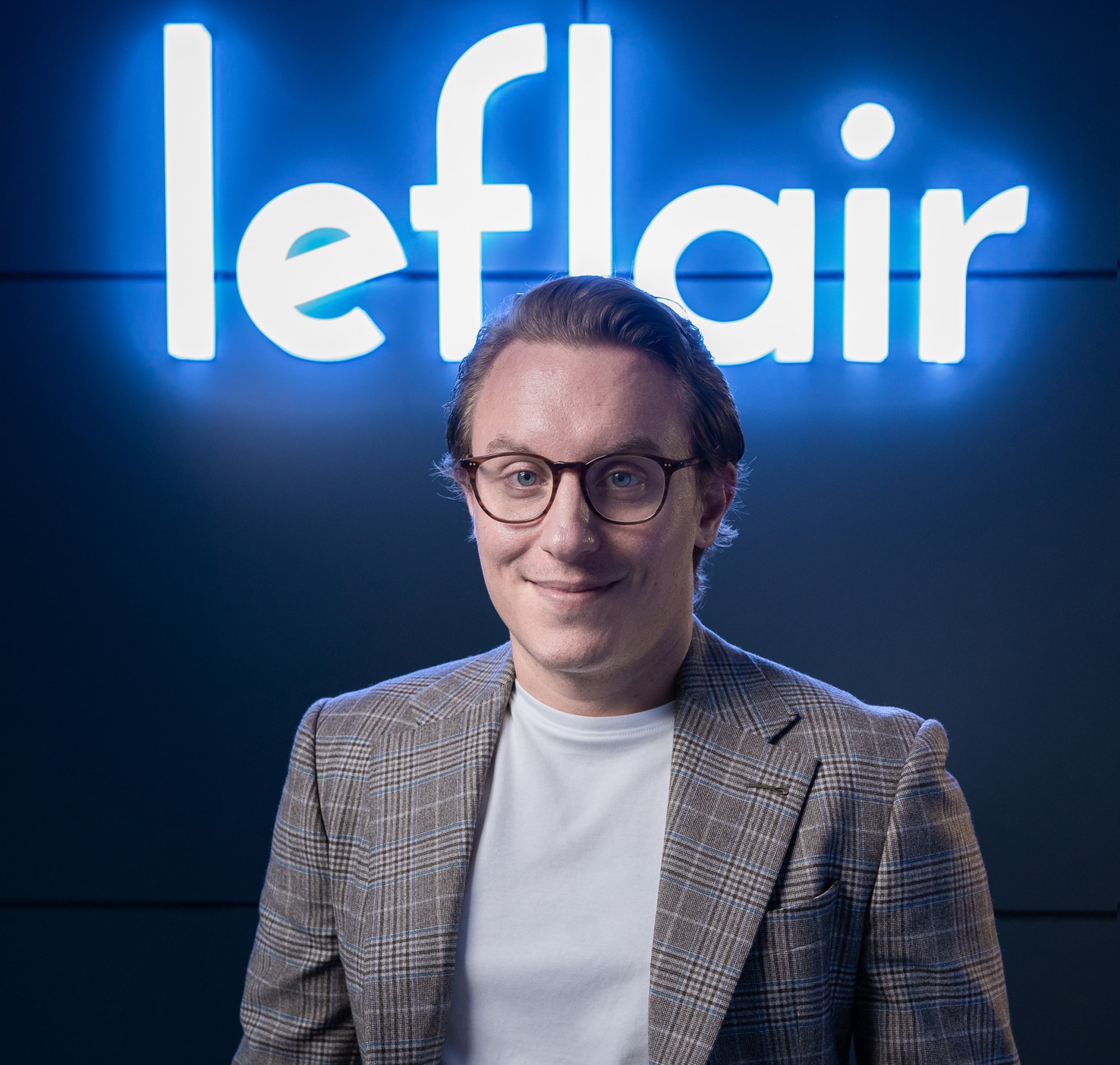 san tmdt moi hoi sinh leflair va cuoc choi voi cac ong lon shopee lazada hinh 1