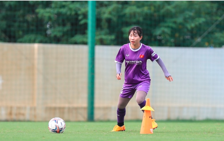 hlv mai duc chung doi tuyen nu viet nam muon bao ve chuc vo dich aff cup nu hinh 3