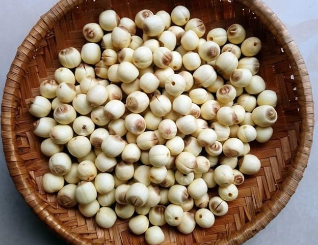 nhon nhip mua ban hat sen tuoi dau mua hinh 1