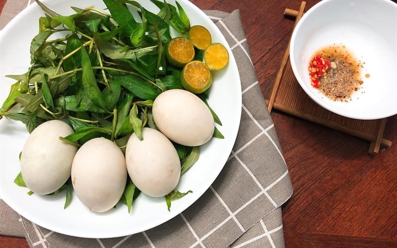 sai lam tai hai khi an trung vit lon hinh 2