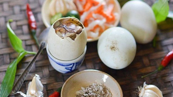 sai lam tai hai khi an trung vit lon hinh 1