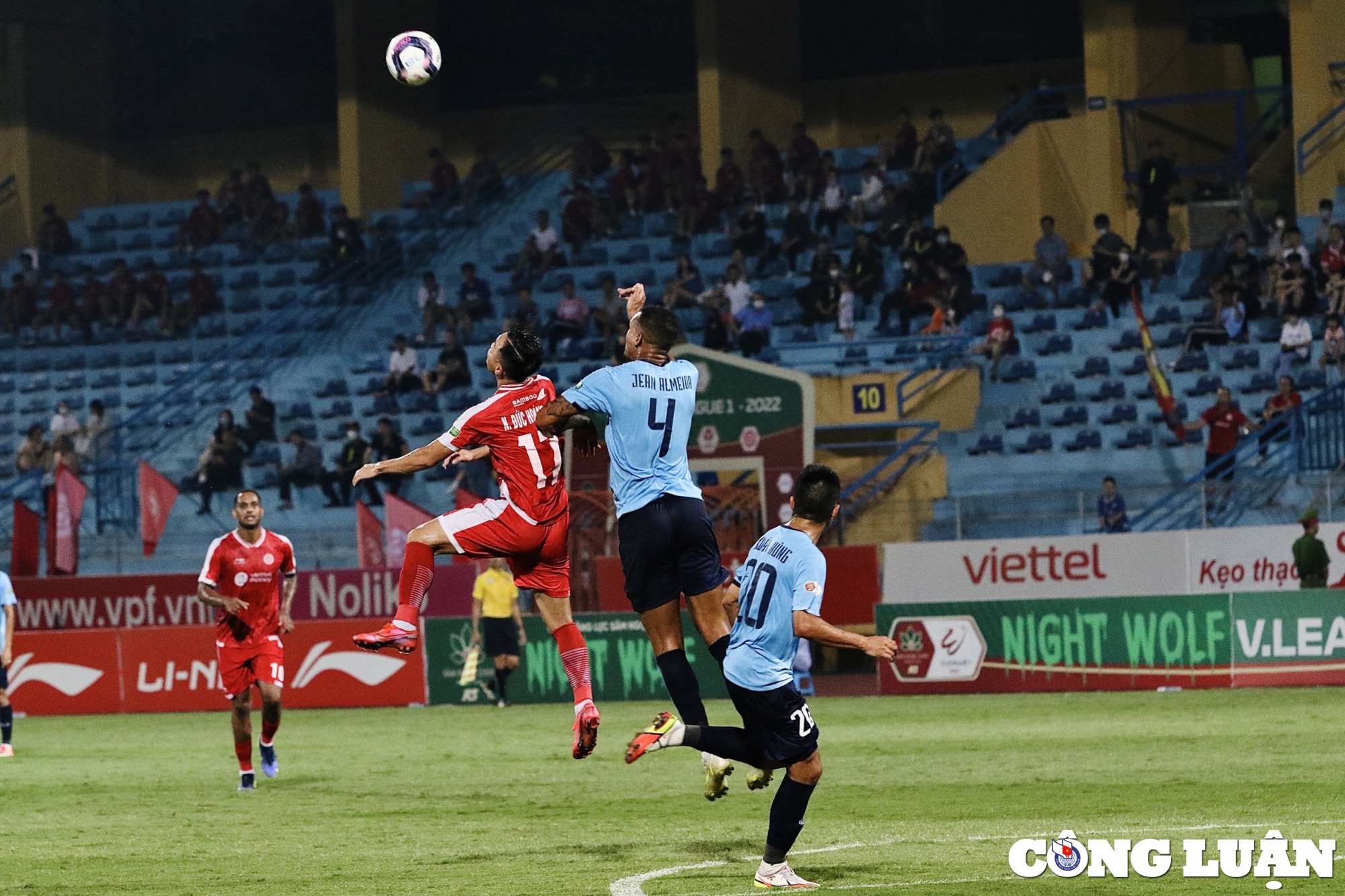 hang cong vo duyen viettel fc de thua 0 1 ha tinh tren san hang day hinh 9