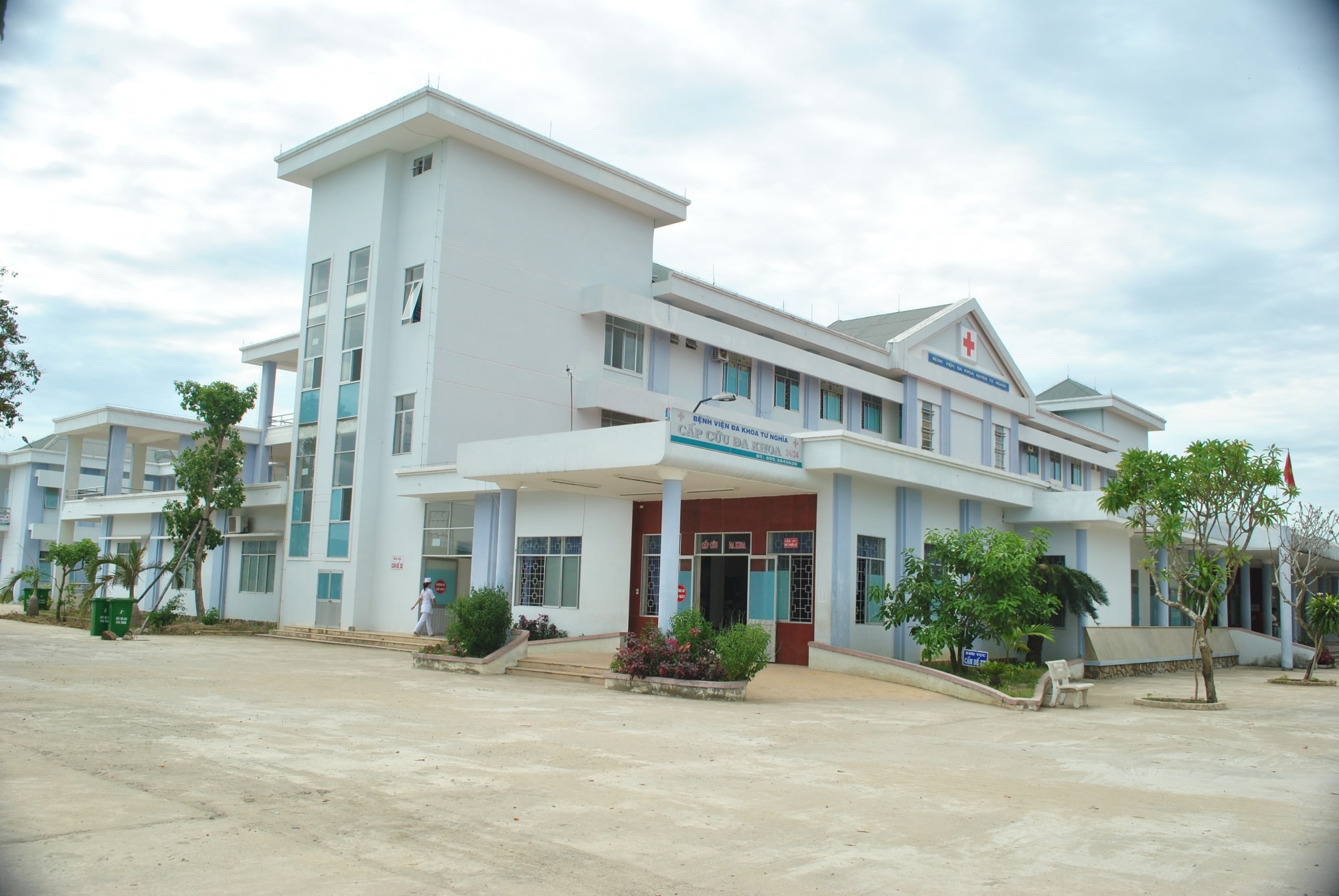 trung tam y te huyen tu nghia xe nho goi thau mua sam kit test covid 19 hinh 1
