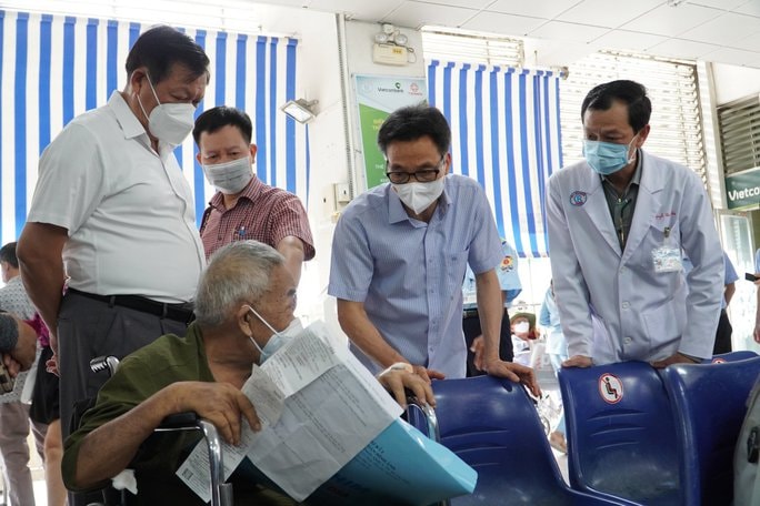 giai bai toan thieu thuoc vat tu y te moi su chan chu la vo trach nhiem voi nguoi benh hinh 1