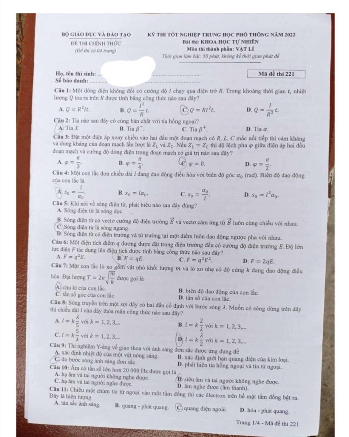de thi tot nghiep thpt 2022 mon hoa hoc ma de 221 hinh 1