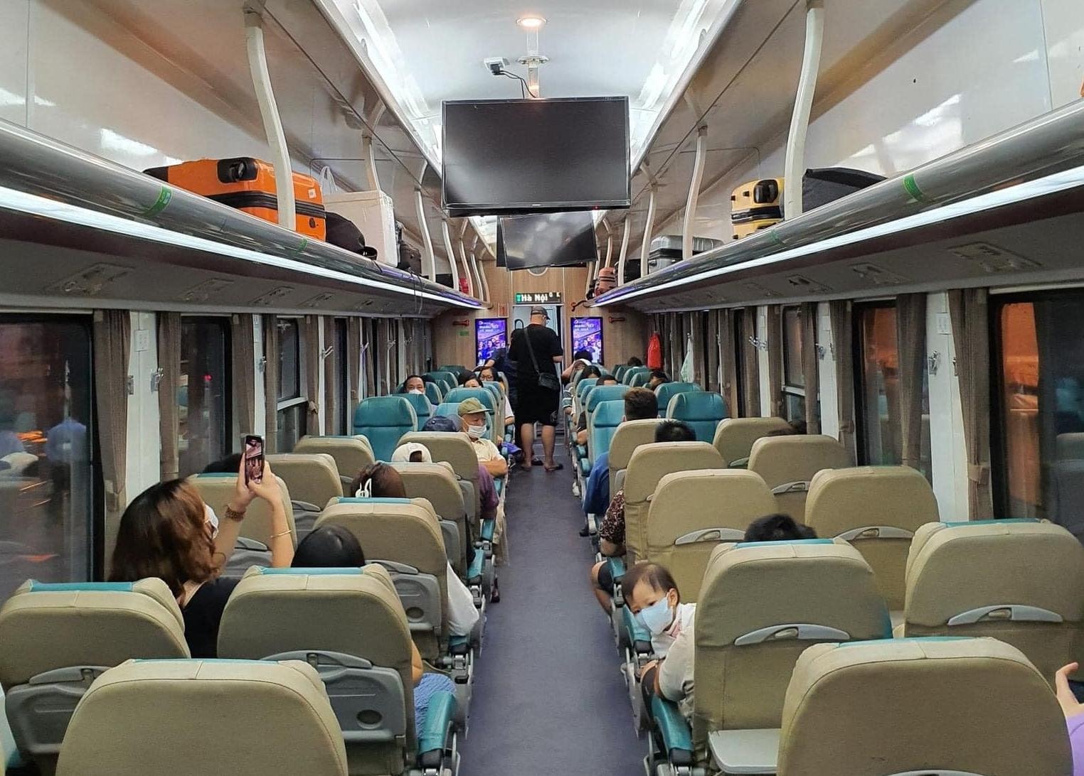 co gi tren toa tau chat luong cao tuyen ha noi hai phong hinh 1