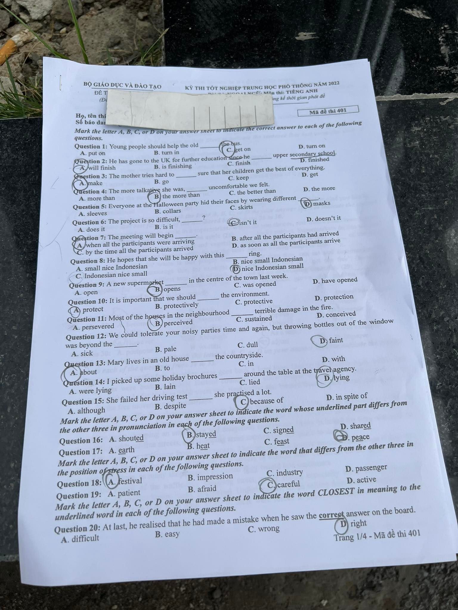 de thi tot nghiep thpt 2022 mon tieng anh ma de 401 hinh 1