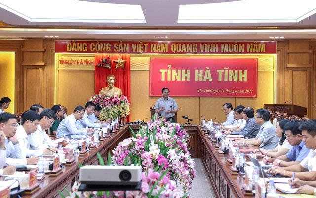 thuc day phat trien kinh te xa hoi tinh ha tinh voi 3 tru cot chinh hinh 1
