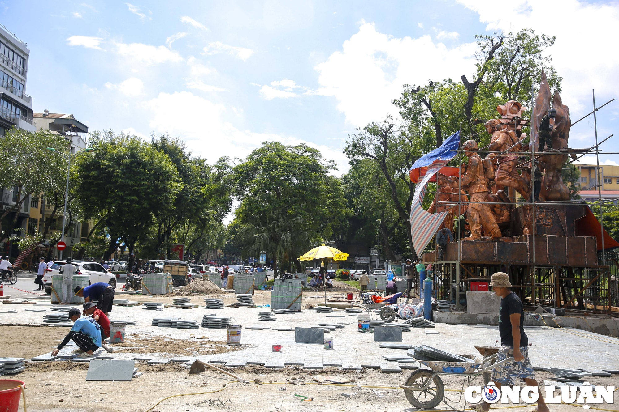 can canh quan the tuong dai canh sat giao thong va phong chay chua chay dang thi cong o ha noi hinh 1