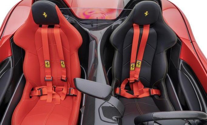 sieu xe ferrari monza sp2 ban do nang cap cua mansory hinh 3