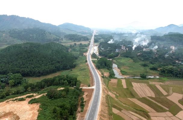 gan 500 ty dong cai tao nang cap quoc lo 6 doan tranh tphoa binh hinh 1