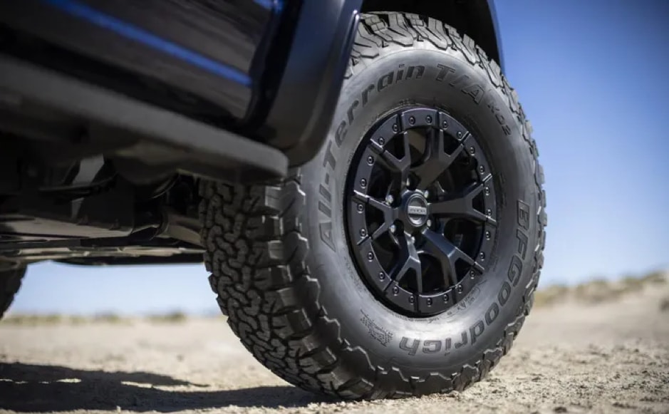 f 150 raptor phien ban r cua ford vua ra mat canh tranh voi ram 1500 trx hinh 6