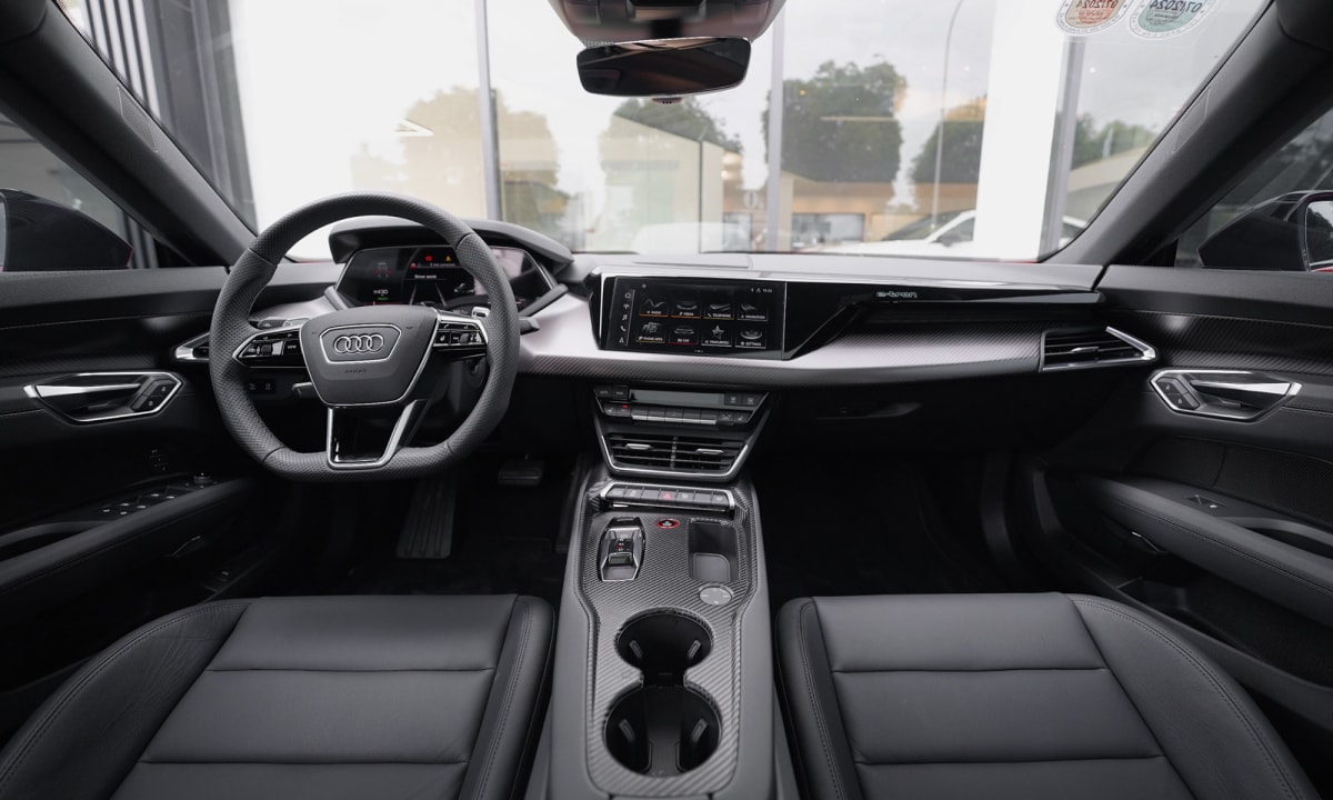 audi e tron gt quattro xe the thao dien gia tu 52 ty dong doi thu cua porsche taycan hinh 5