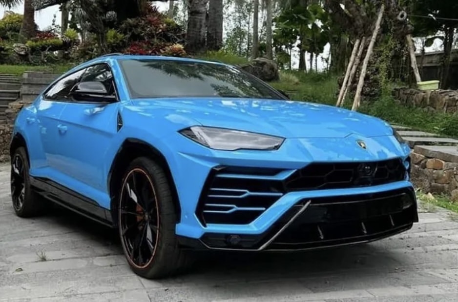 lamborghini urus doc nhat tai viet nam voi mau son blu cepheus hinh 1