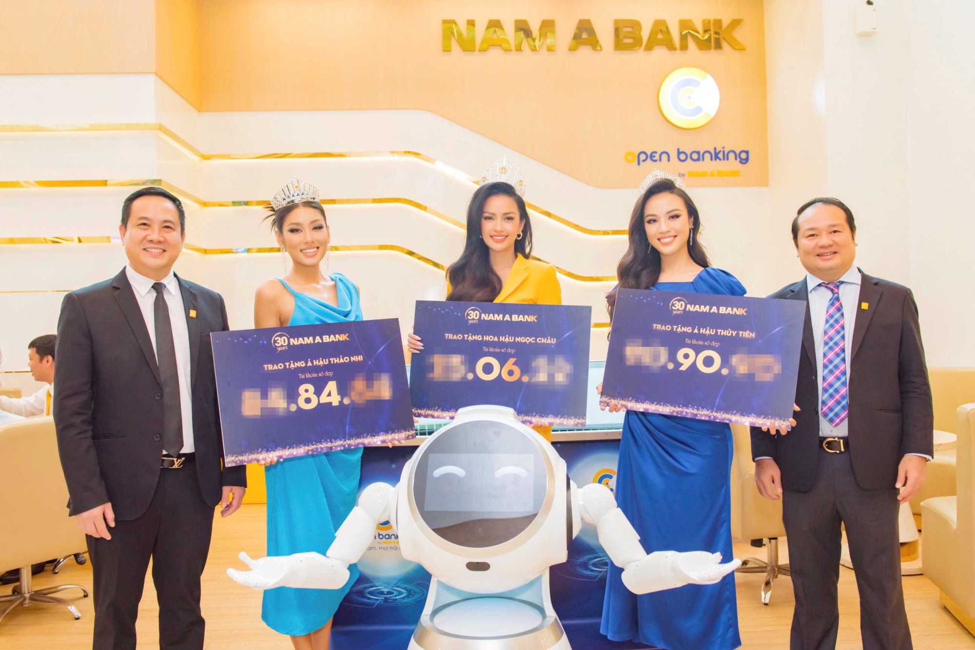 nam a bank tiep tuc sat canh cung top 3 hoa hau hoan vu viet nam 2022 tren hanh trinh moi hinh 1