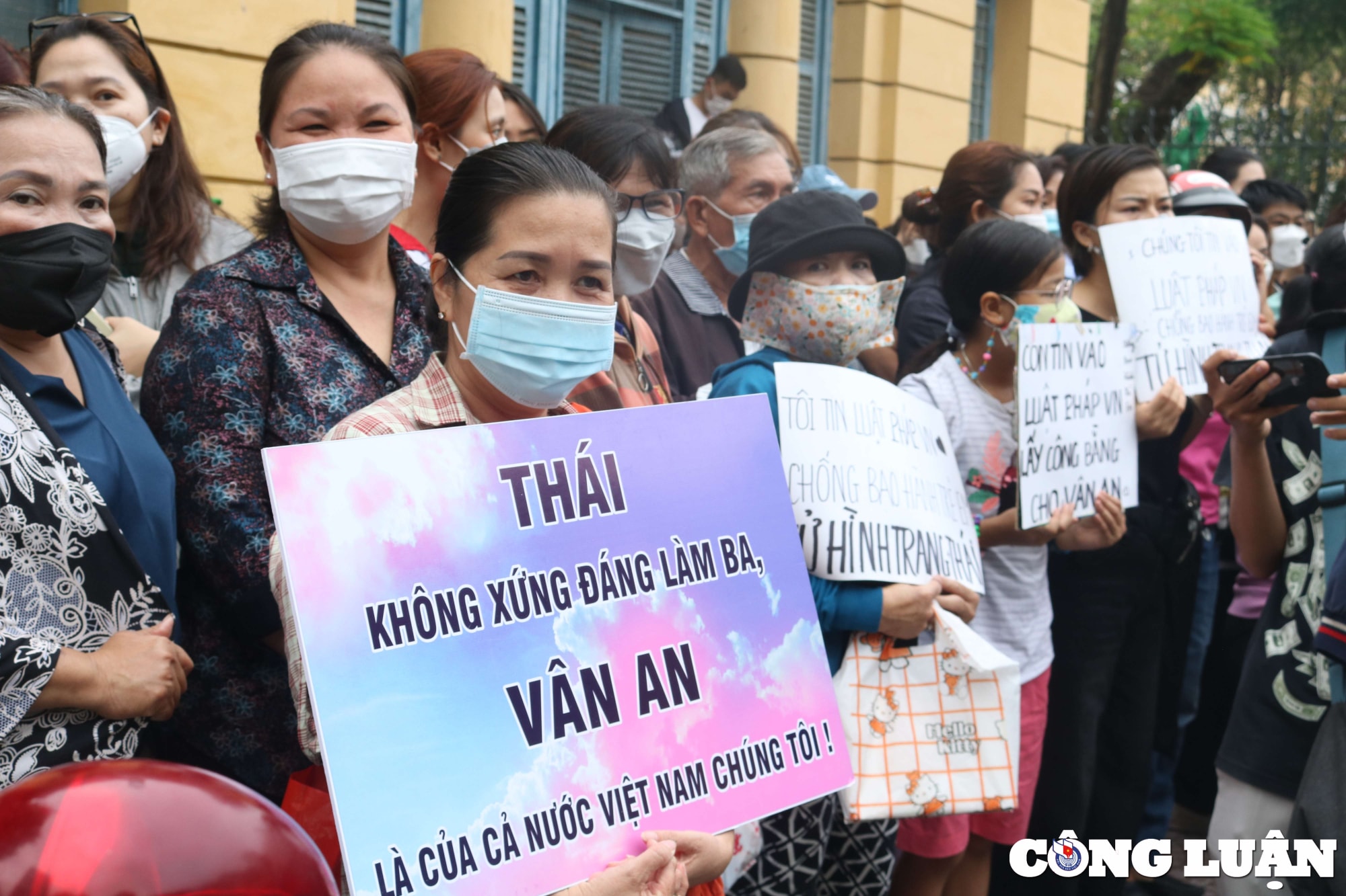 vu di ghe bao hanh be 8 tuoi tu vong trang tung rat ngoan hien khong hieu sao lon len lai nhu vay hinh 16