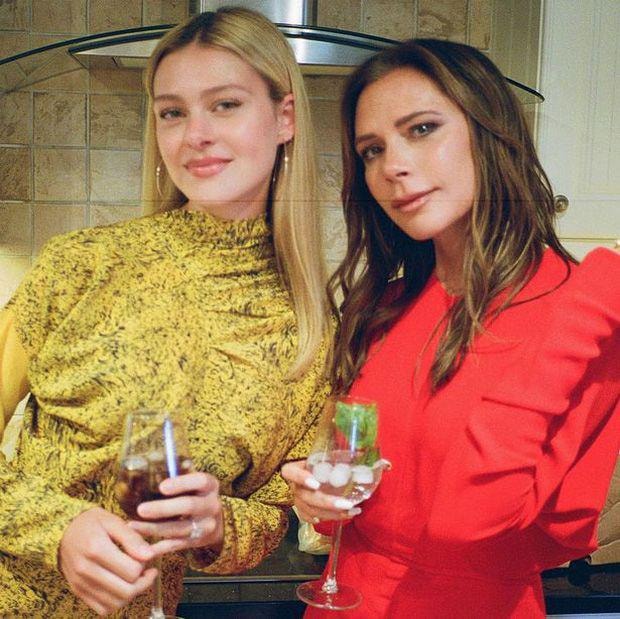 victoria beckham va con dau ca nicola peltz khong hoa thuan hinh 2