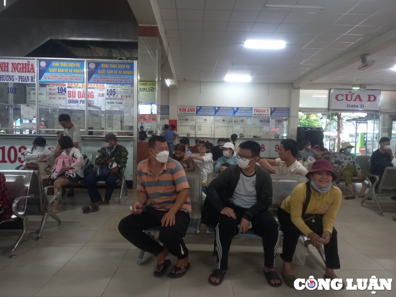 tinh hinh ban ve dien tu tai cac ben xe o tp hcm gio ra sao hinh 5